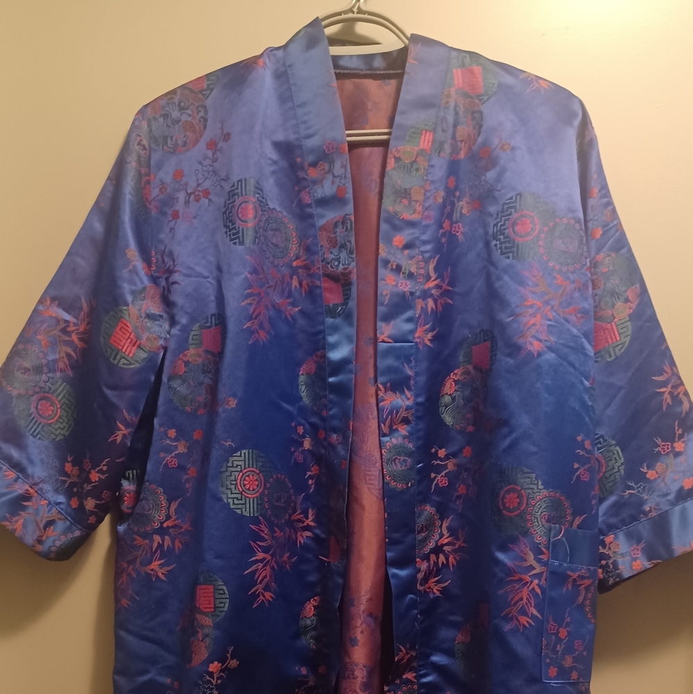 Vintage Satin Chinese Leisure Coat/Robe for Maxxin and Relaxxin - Picture 14 of 16